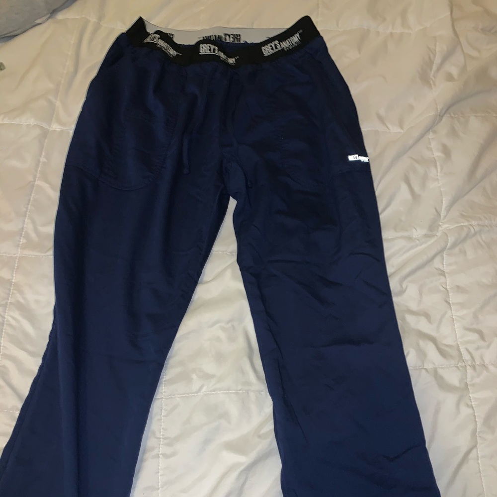 Grey’s anatomy scrubs size medium